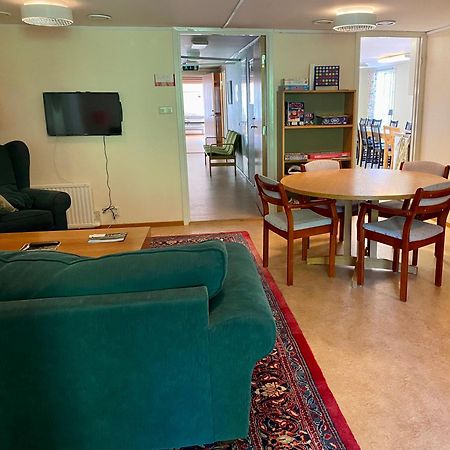 Moessebergs Vandrarhem Falköping Buitenkant foto