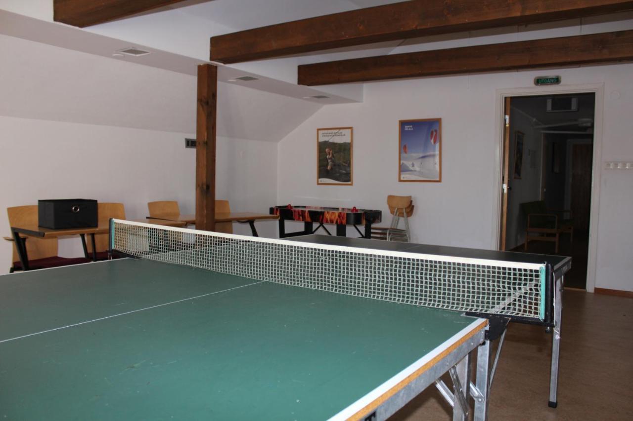 Moessebergs Vandrarhem Falköping Buitenkant foto