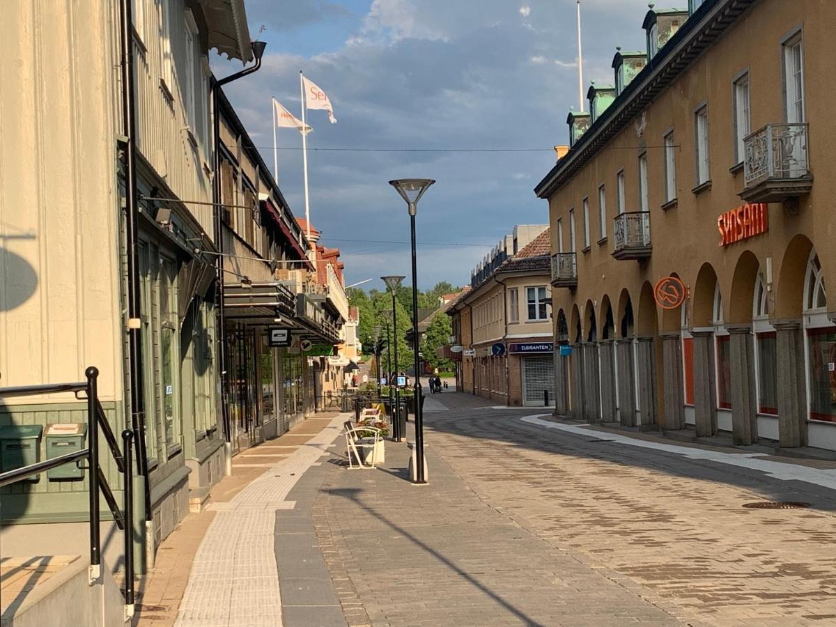 Moessebergs Vandrarhem Falköping Buitenkant foto