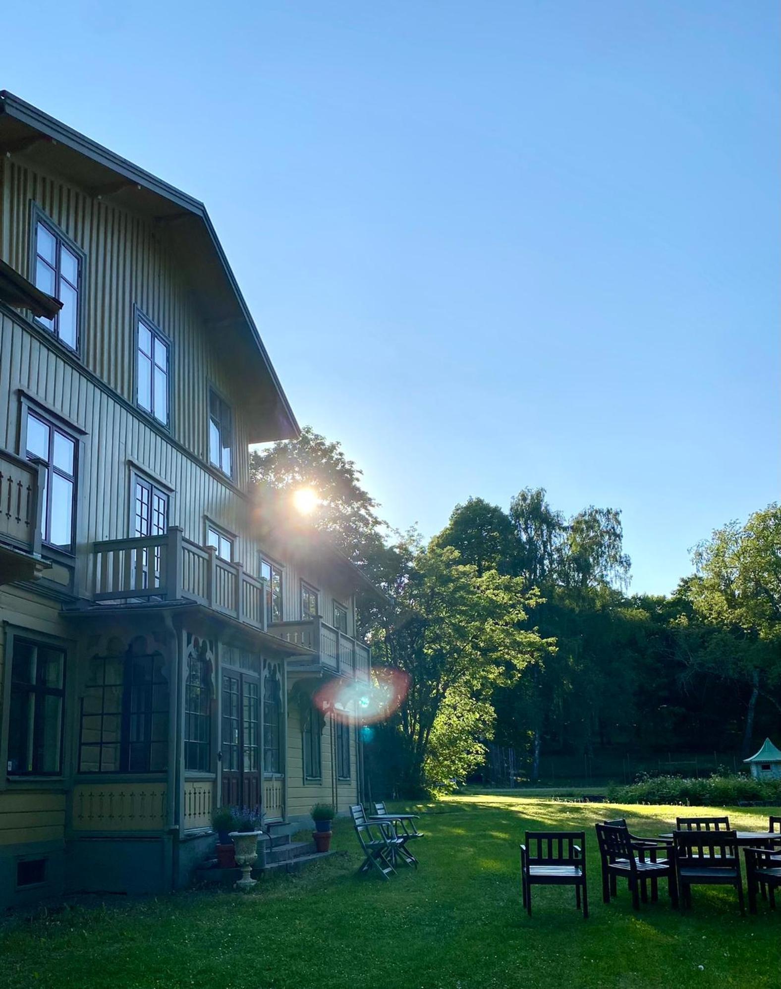 Moessebergs Vandrarhem Falköping Buitenkant foto
