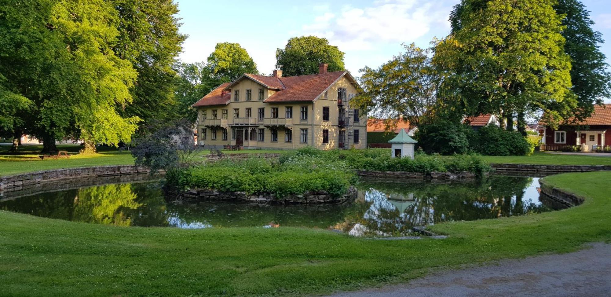 Moessebergs Vandrarhem Falköping Buitenkant foto